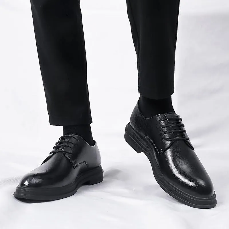 Contemporary Oxford Brogues Dress Shoes Burnished Leather Formal Footwear for Boardroom Presentations & Investor Meetings