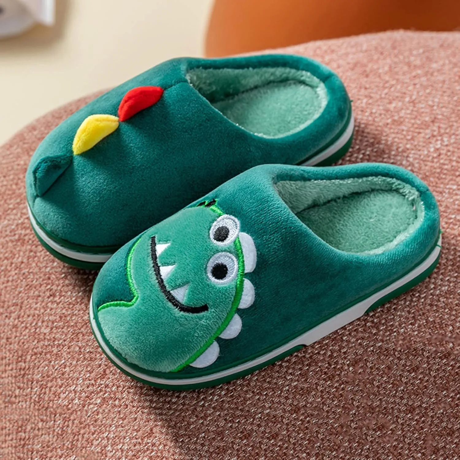 Fashion Autumn And Winter Boys And Girls Slippers Flat Soft Lightweight Comfortable Plush Warm Cute Cartoon Plush