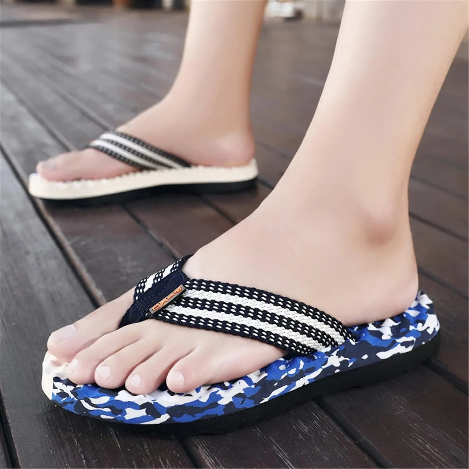 Fashion Summer Men Flip Flops Flat Bottom and Non Slip Light Slip On Comfortable Summer Flip Flops for Men