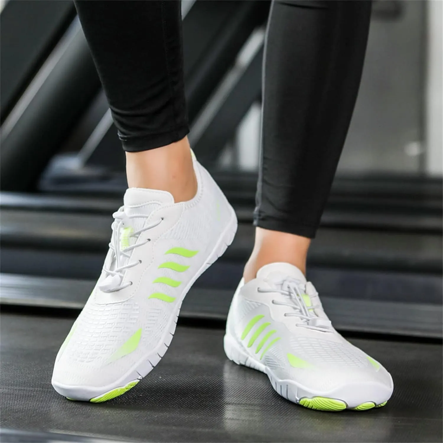 Fashion Summer Water Shoes Men Quick Drying Swimming and Diving Shoes Hiking and Tracing Chukka Sneaker Sandals