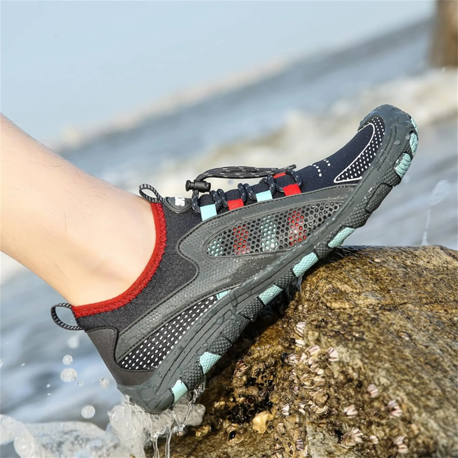 Fashion Summer Water Shoes Men Quick Drying Swimming and Diving Shoes Hiking Flat Work Sneaker Sandals