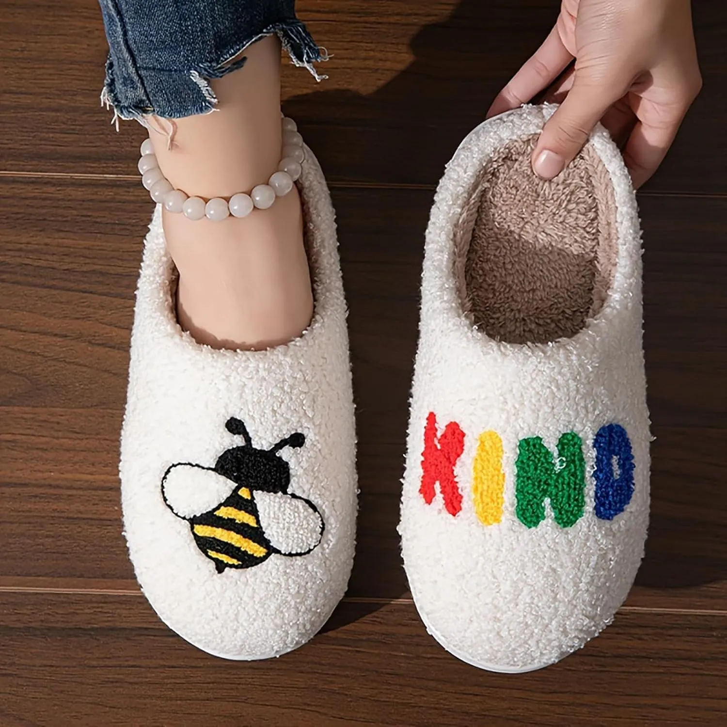 Fluffy Slippers plush Soft slippers Fuzzy Warm Cozy slippers Lightweight Memory Foamdurable base Indoor House Shoes