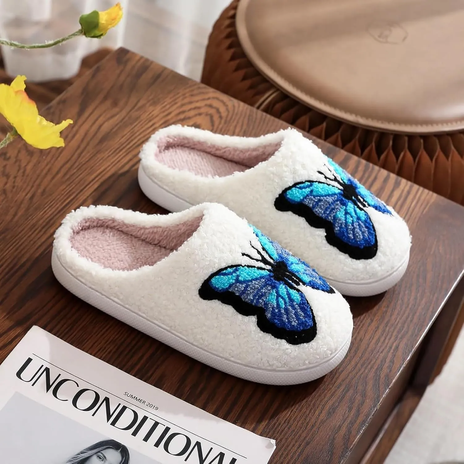 Fluffy Slippers plush Soft slippers Fuzzy Warm Cozy slippers Lightweight Memory Foamdurable base Indoor House Shoes
