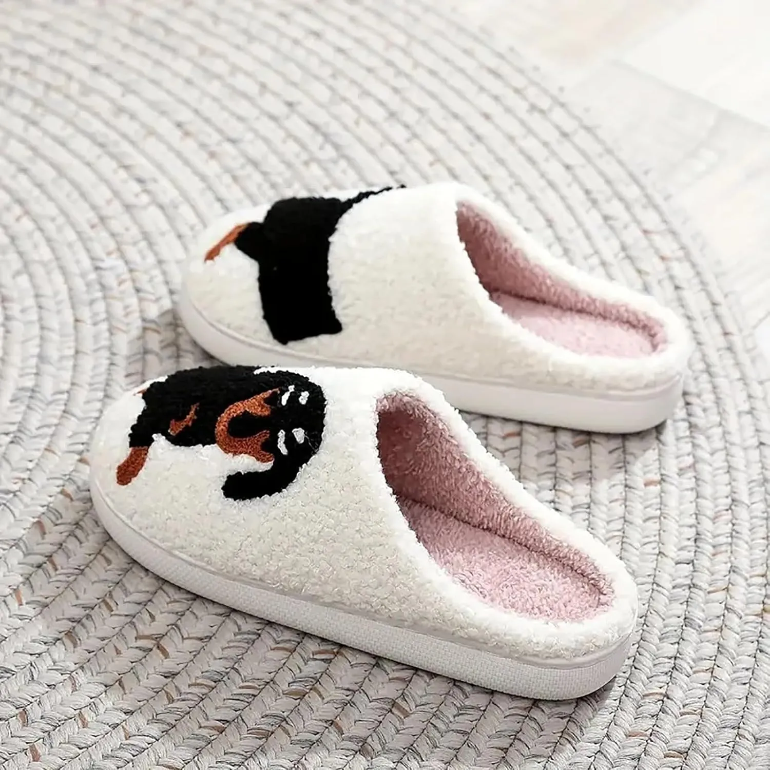 Fluffy Slippers plush Soft slippers Fuzzy Warm Cozy slippers Lightweight Memory Foamdurable base Indoor House Shoes