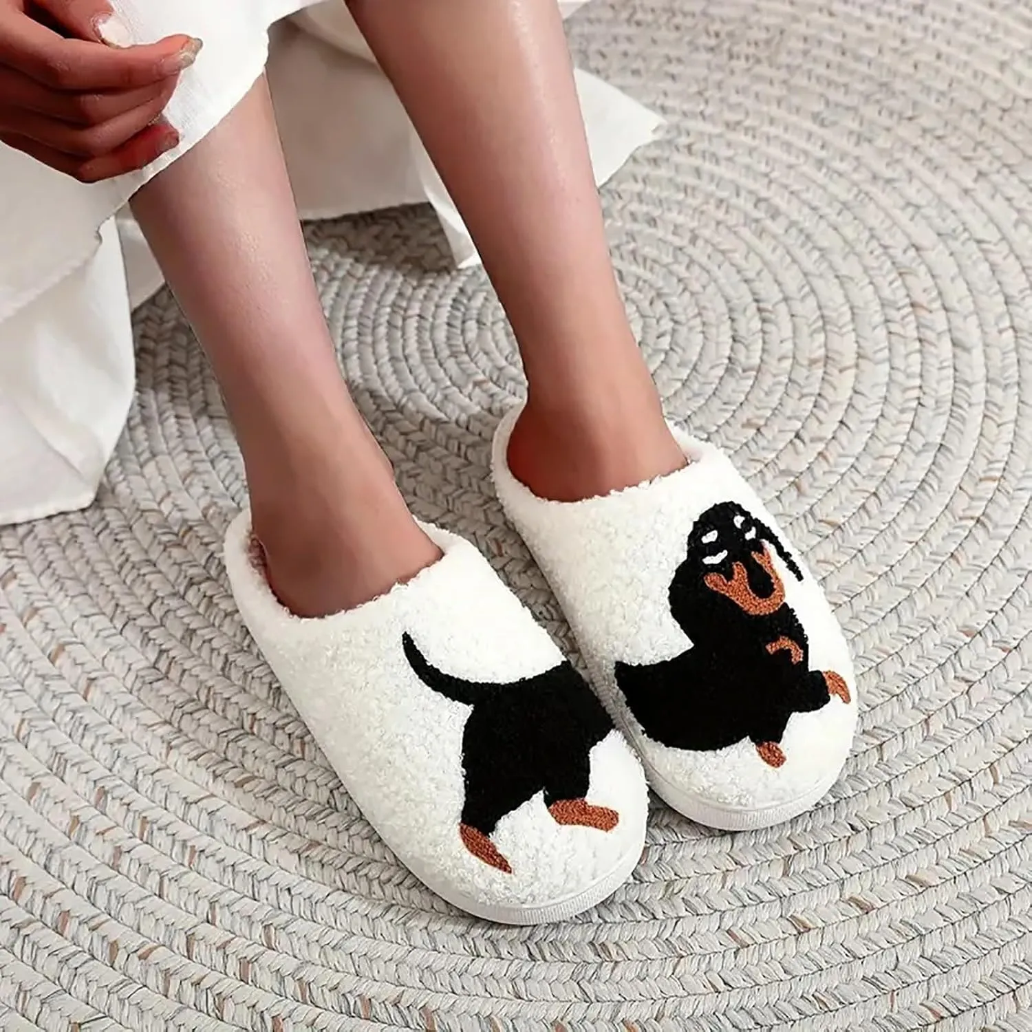 Fluffy Slippers plush Soft slippers Fuzzy Warm Cozy slippers Lightweight Memory Foamdurable base Indoor House Shoes