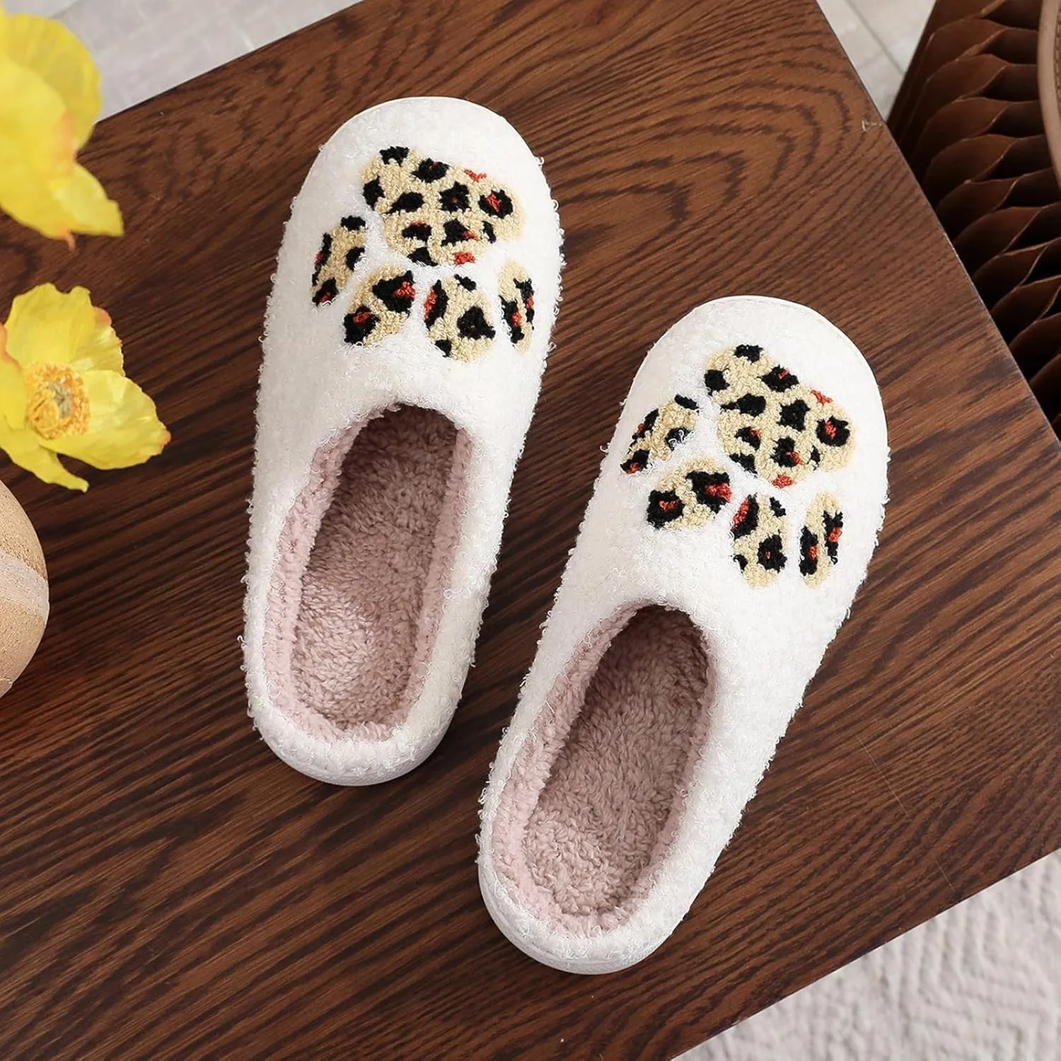 Fluffy Slippers plush Soft slippers Fuzzy Warm Cozy slippers Lightweight Memory Foamdurable base Indoor House Shoes
