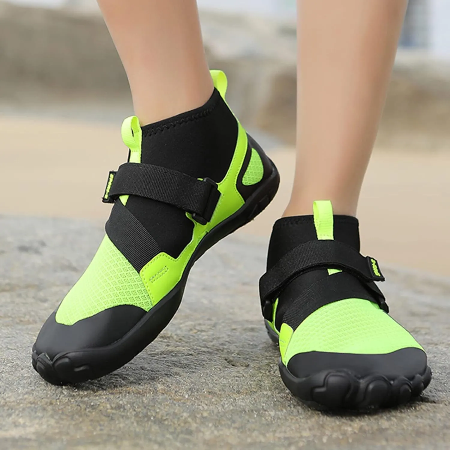 Men and Women Swimming Shoes Light Swimming Wading Diving Beach Shoes Women Yoga Skin Casual Sandals