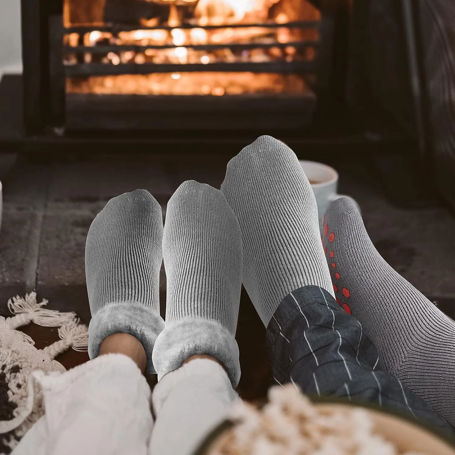 NOVAYARD Non Slip Grippy Sock Warm Fuzzy Winter Thermal hospital Slipper Socks for Women Men 3 Pairs
