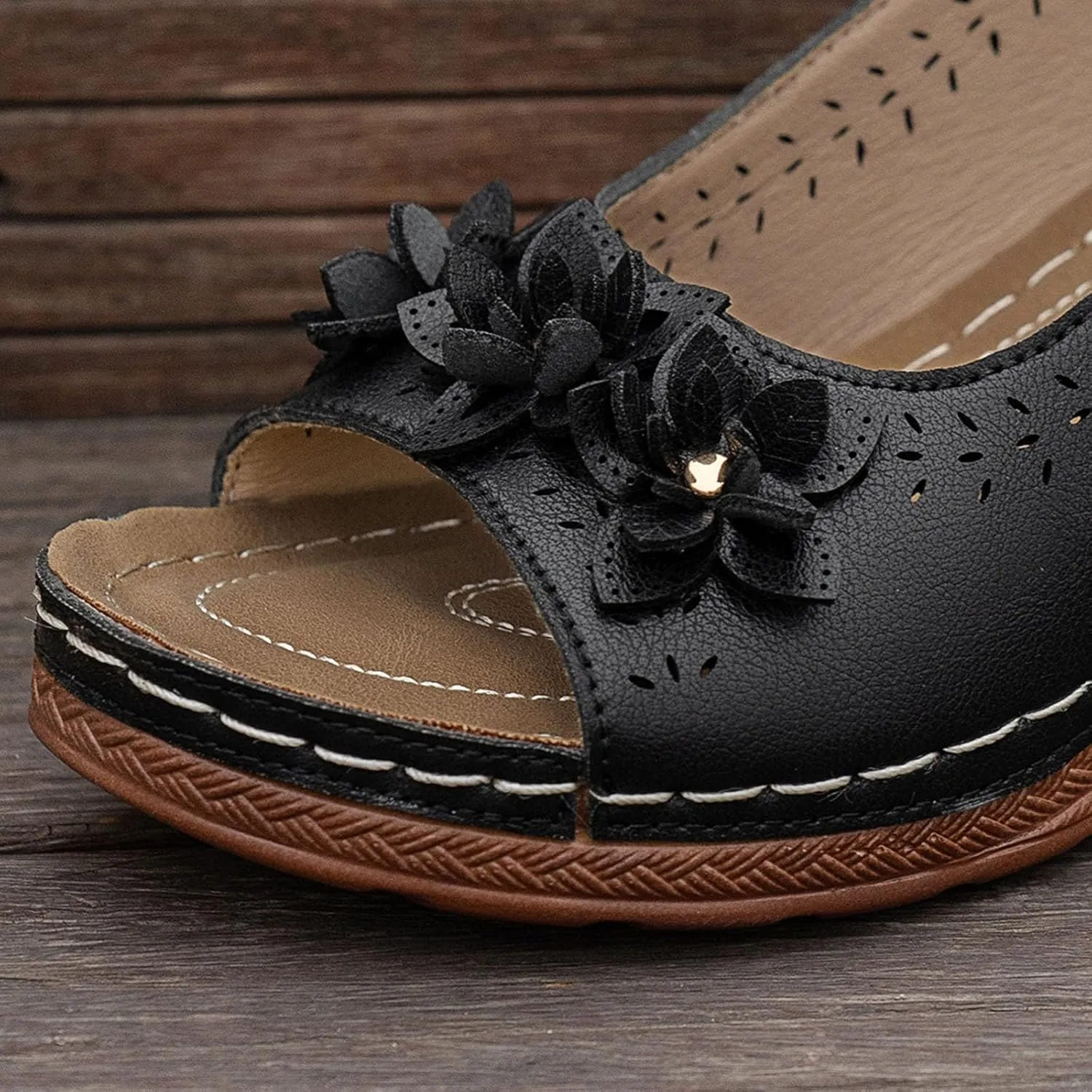 Womens Chunkly Block Heel Sandals Casual Sandals Cute Flower Gladiator Beach Wedding Summer T Strap Dress Sandals 2025
