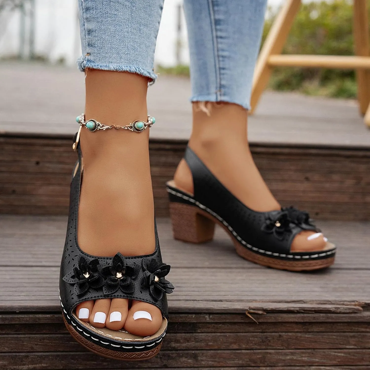 Womens Chunkly Block Heel Sandals Casual Sandals Cute Flower Gladiator Beach Wedding Summer T Strap Dress Sandals 2025