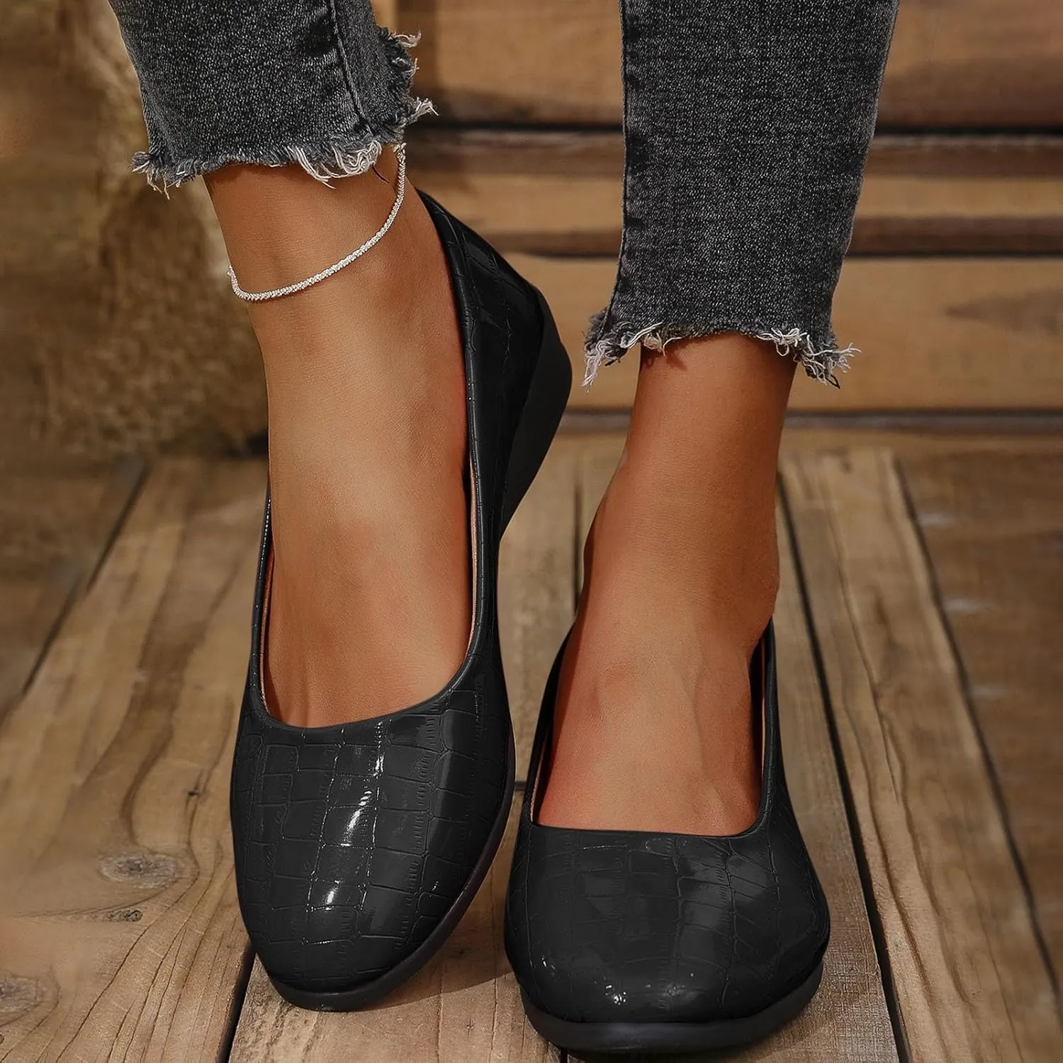 Women's Leather Classic Wedge Moccasins Platform Wedge Walking Shoes Casual Comfortable Slip On Closed Toe Shoes