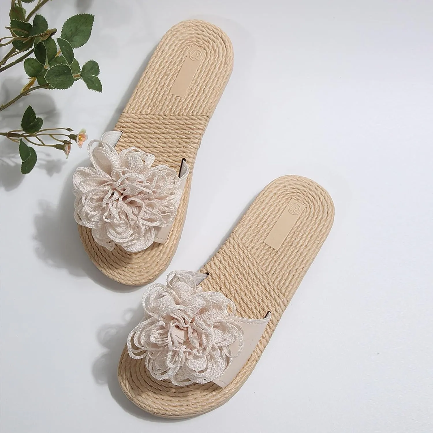 Women's Straw Footbed Slide Sandal Comfortable Summer Casual Sandals with Cute Flower Single Band Flats Slides 2025